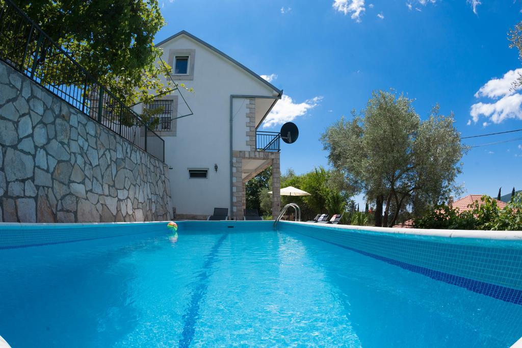 Olive Tree Villa تْشيرسيك نوفي المظهر الخارجي الصورة